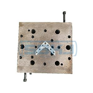 Corner mold