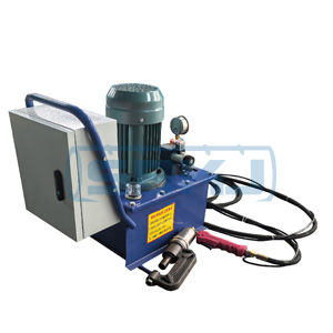 Hydraulic riveting machine